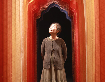 A photograph of the artist Jounghye Yoo